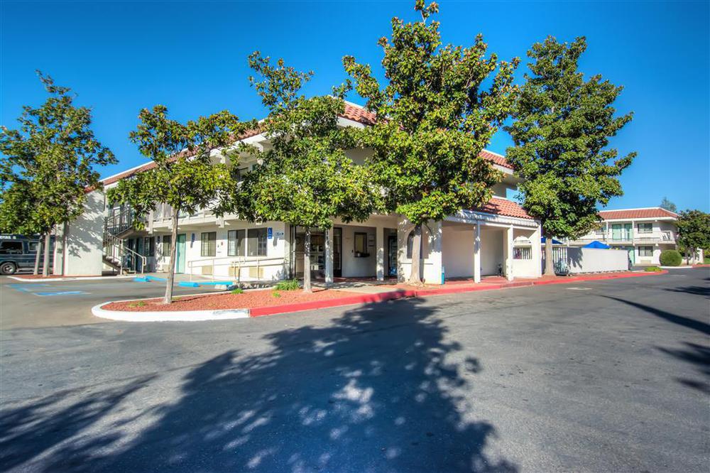 Motel 6-Redding, Ca - South Exterior foto