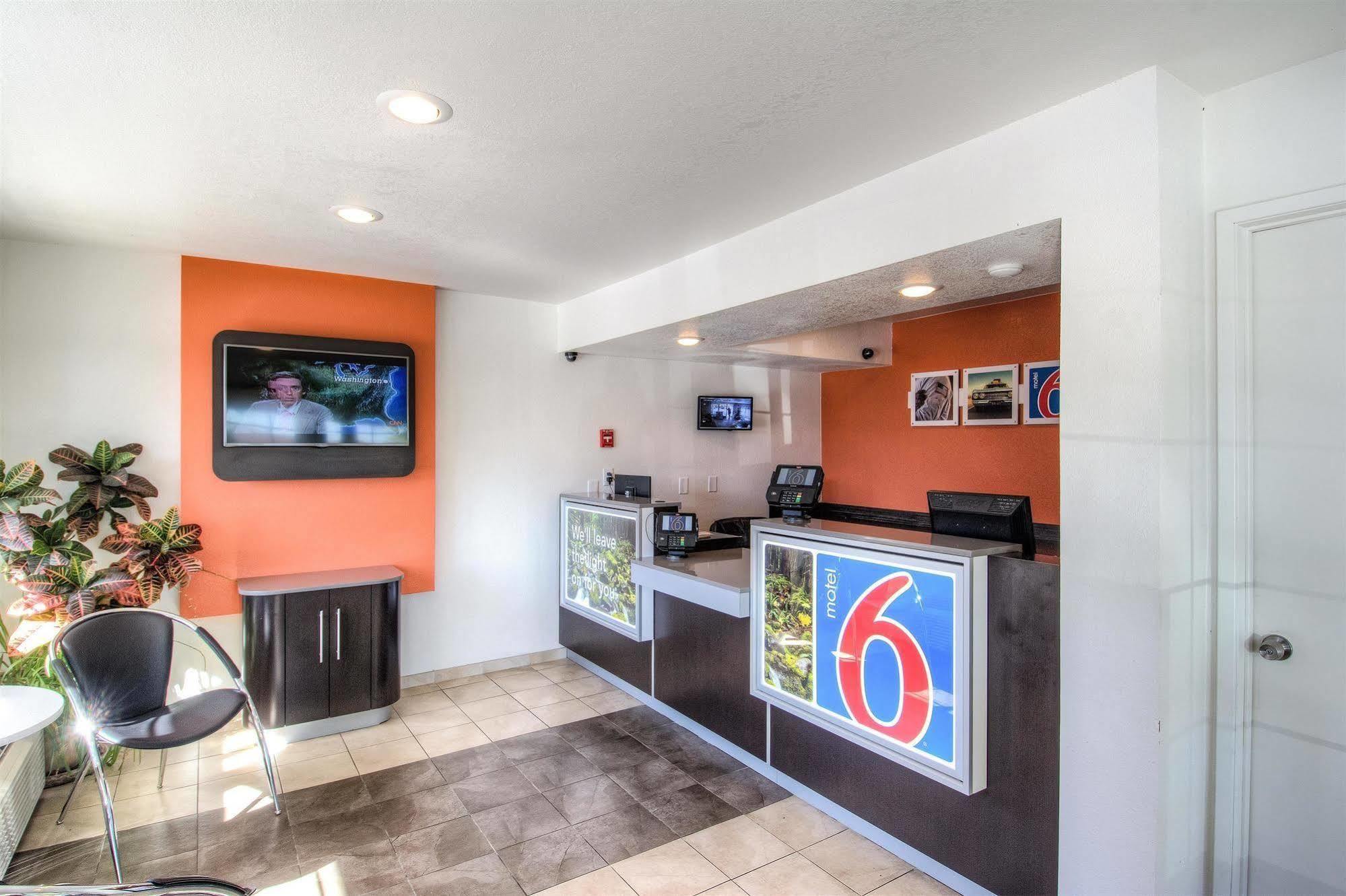 Motel 6-Redding, Ca - South Exterior foto