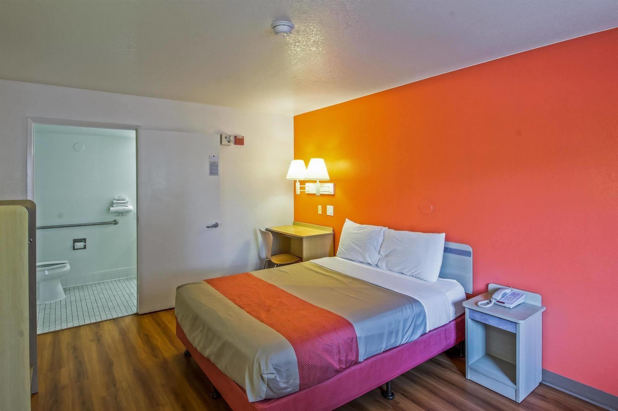 Motel 6-Redding, Ca - South Exterior foto